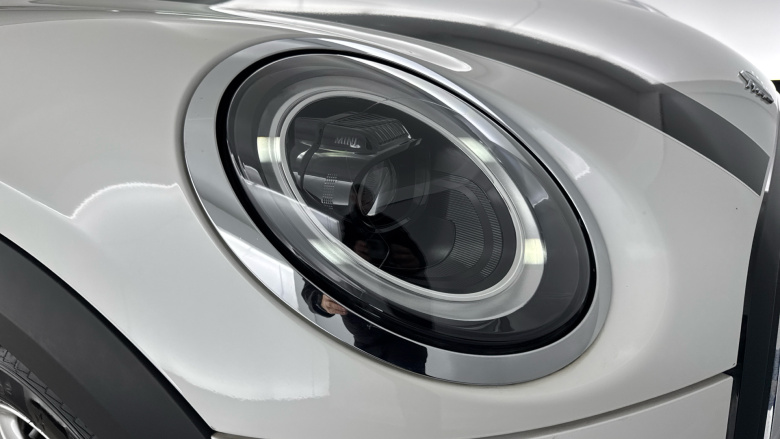 MINI Hatchback 1.5 Cooper Classic 5dr Auto Petrol Hatchback